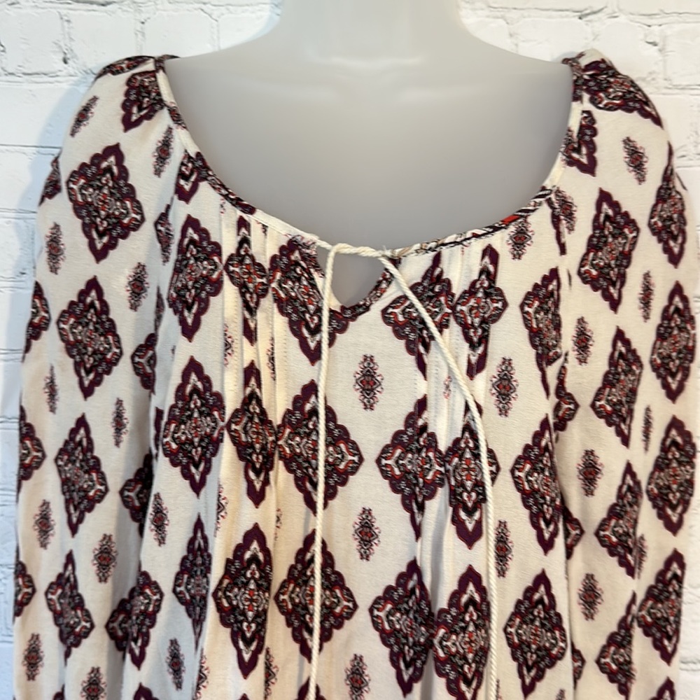 Altar’d State boho top with ties - Picture 2 of 7